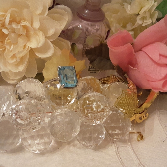 VINTAGE 925 SOLID STERLING, GENUINE 6CT. EMERALD CUT BLUE TOPAZ RING, SIZE 8 - Picture 16 of 17